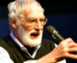 Dennis Meadows presenting